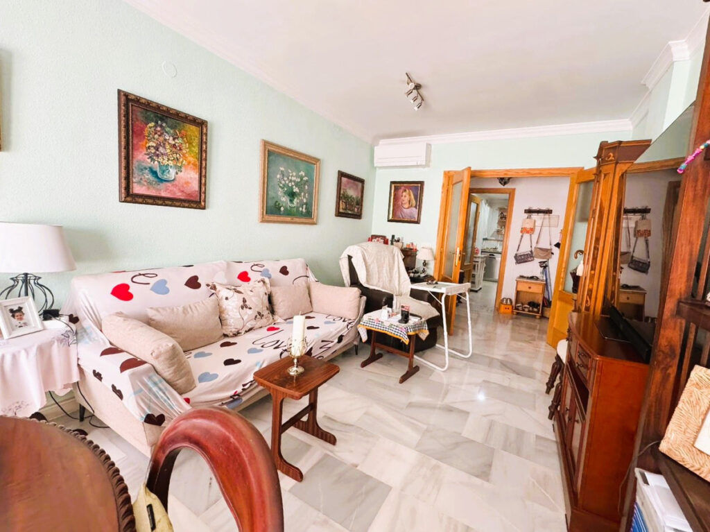 Middle Floor Apartment Las Lagunas