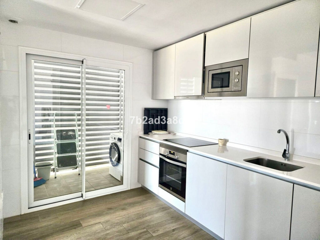 Middle Floor Apartment Nueva Andalucía