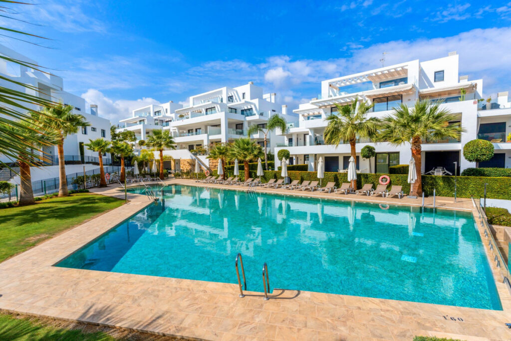 Middle Floor Apartment Estepona