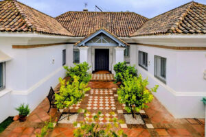 Detached Villa Aloha