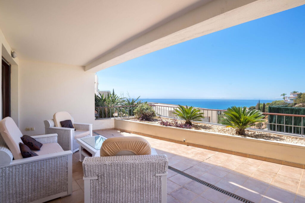 Ground Floor Apartment Altos de los Monteros