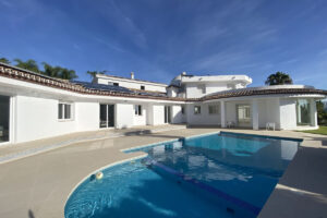 Detached Villa El Paraiso