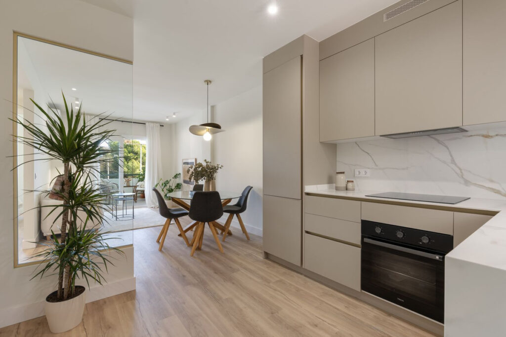 Middle Floor Apartment Carvajal