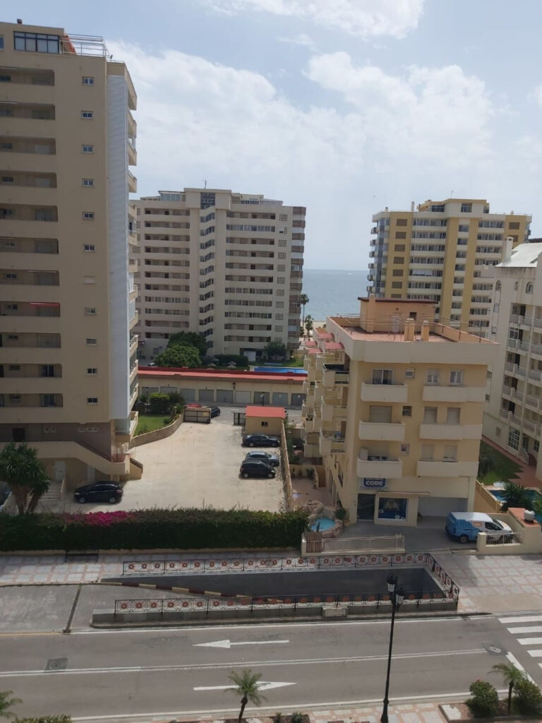 Middle Floor Apartment Fuengirola