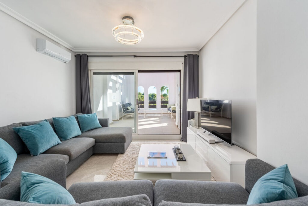 Middle Floor Apartment Nueva Andalucía