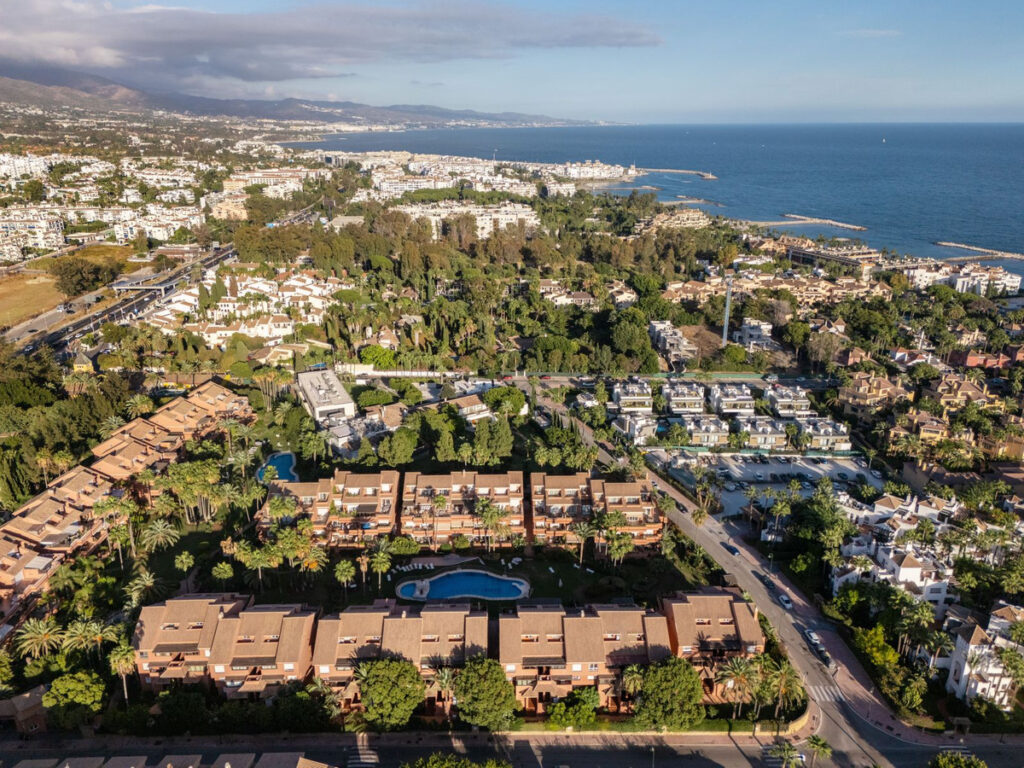 Middle Floor Apartment Puerto Banús