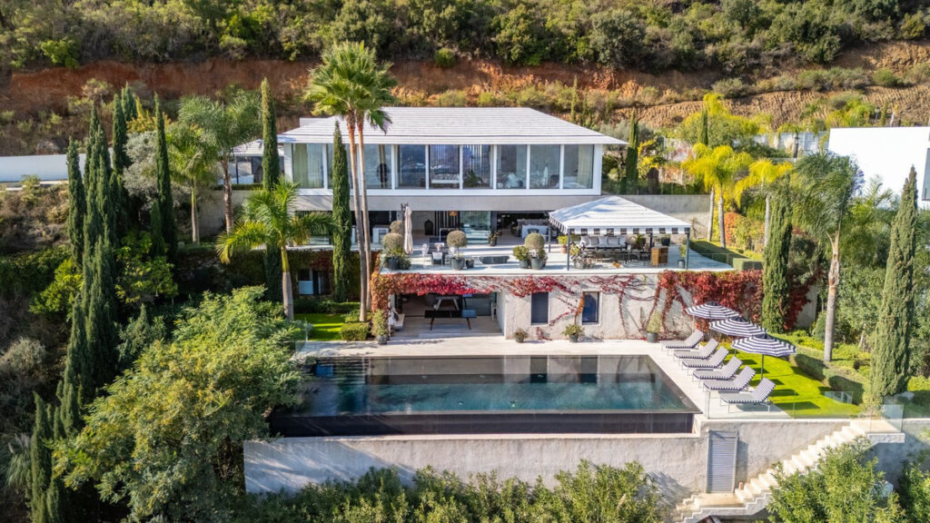 Detached Villa La Mairena