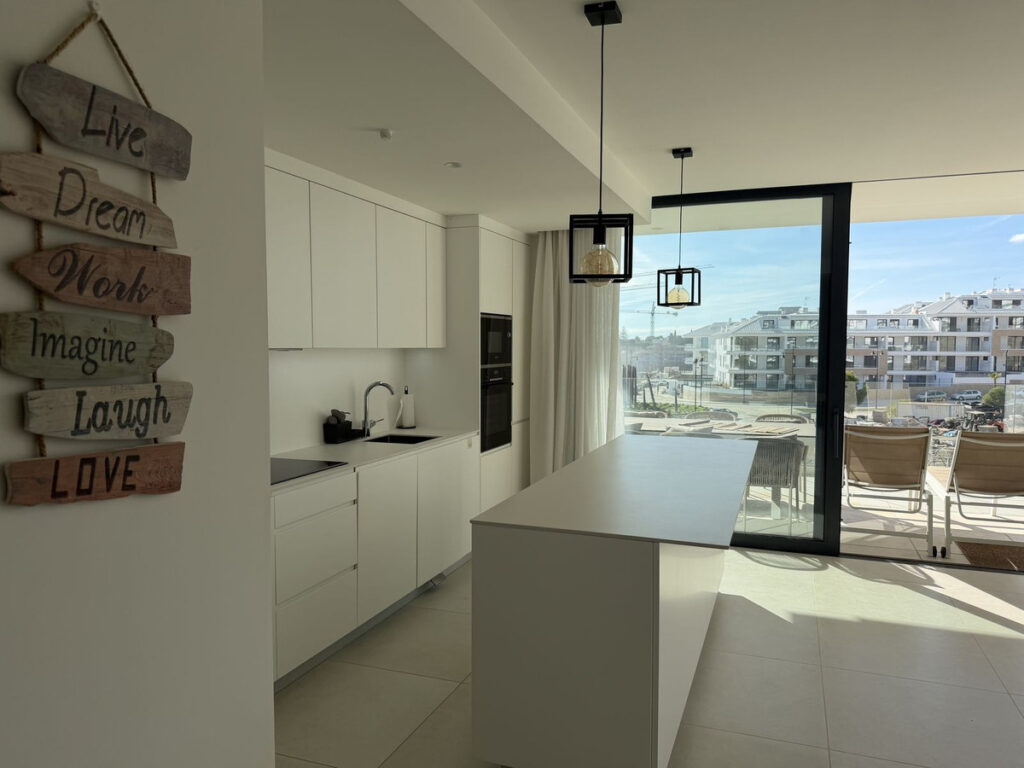 Middle Floor Apartment Higueron