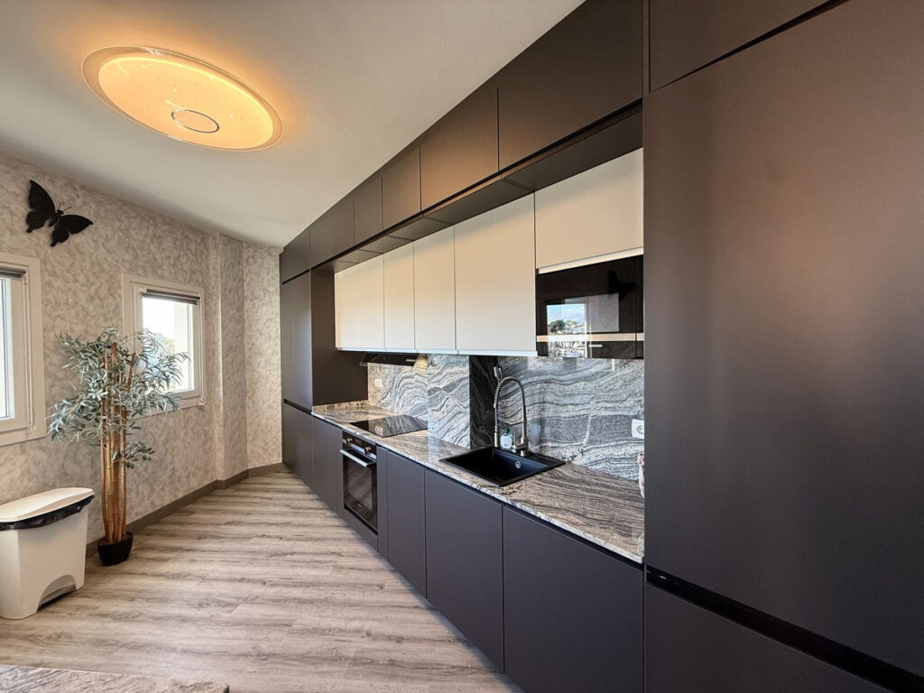 Middle Floor Apartment Estepona