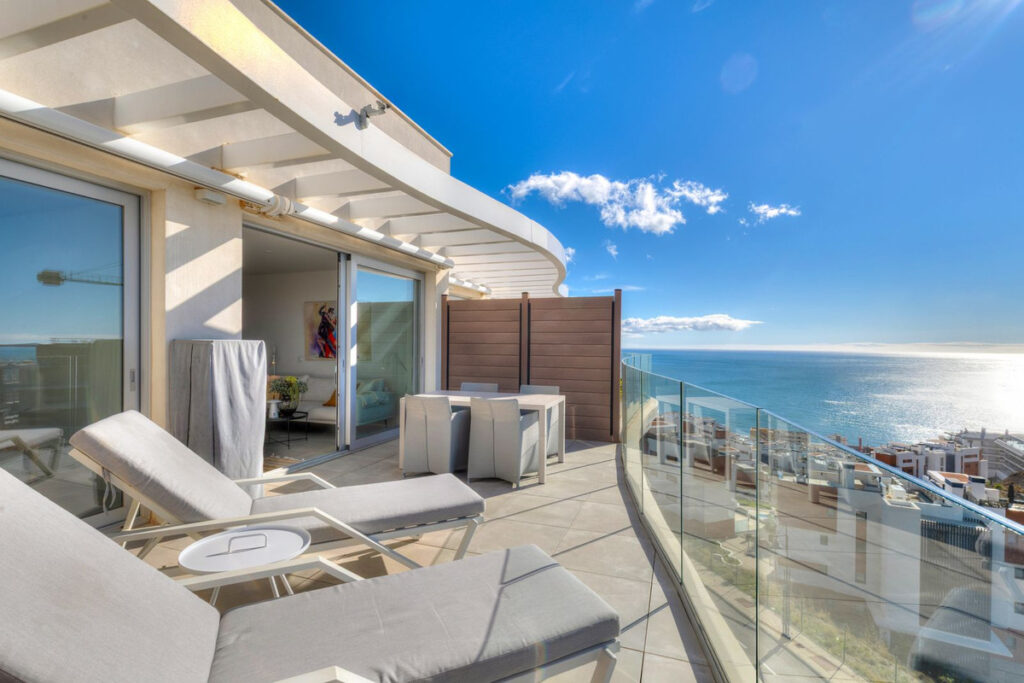 Top Floor Apartment Fuengirola