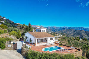 Detached Villa Sayalonga