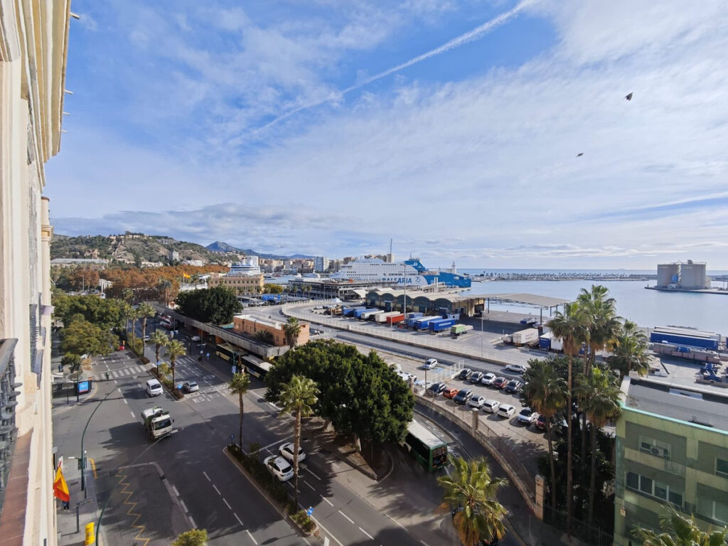 Middle Floor Apartment Málaga Centro