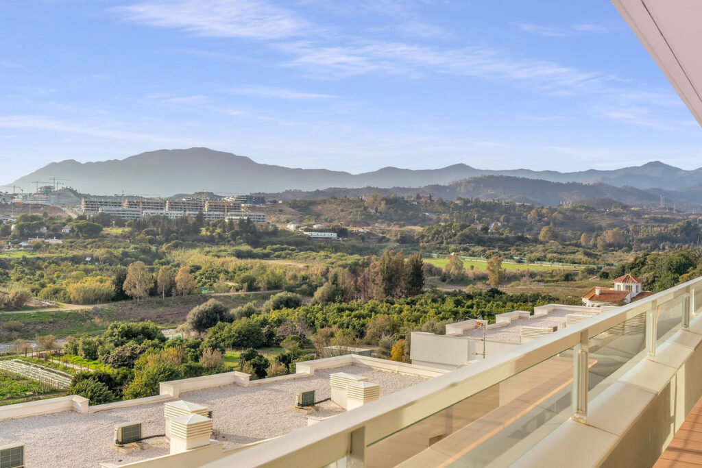 Middle Floor Apartment Cancelada