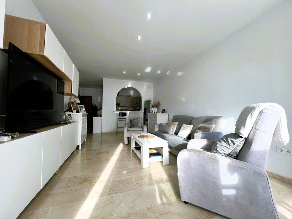 Middle Floor Apartment Fuengirola