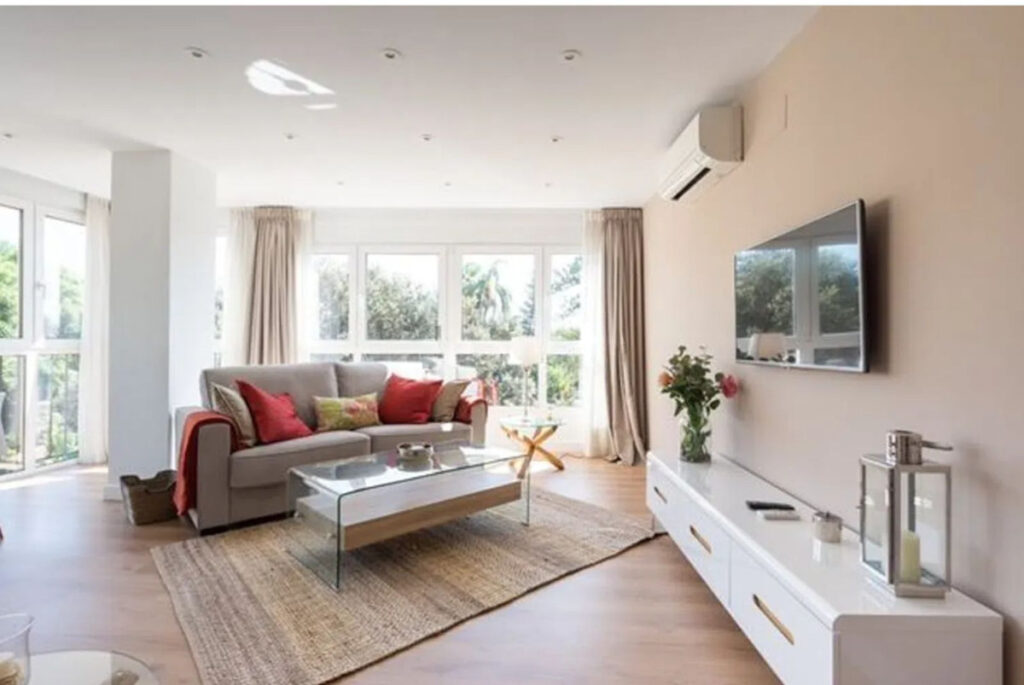 Middle Floor Apartment Málaga Centro