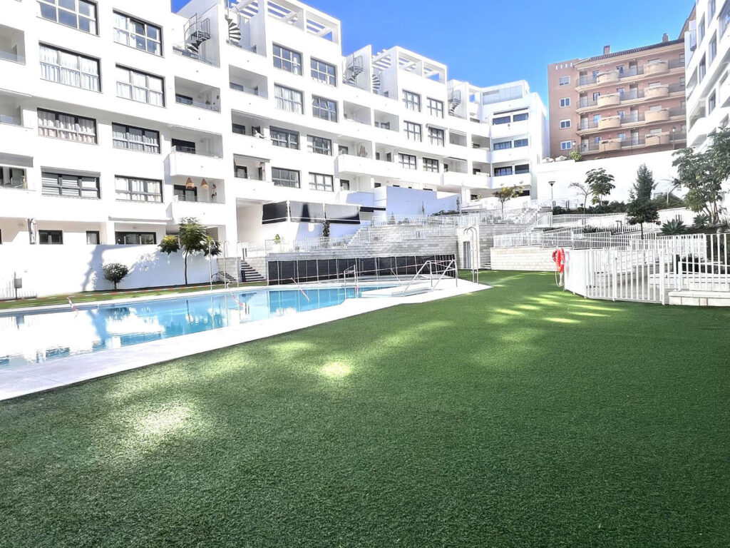 Middle Floor Apartment Estepona