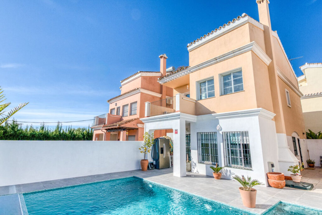 Detached Villa New Golden Mile