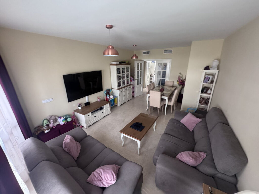 Middle Floor Apartment Estepona