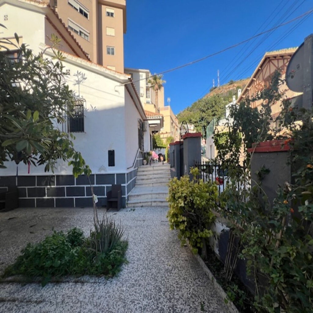 Detached Villa La Victoria