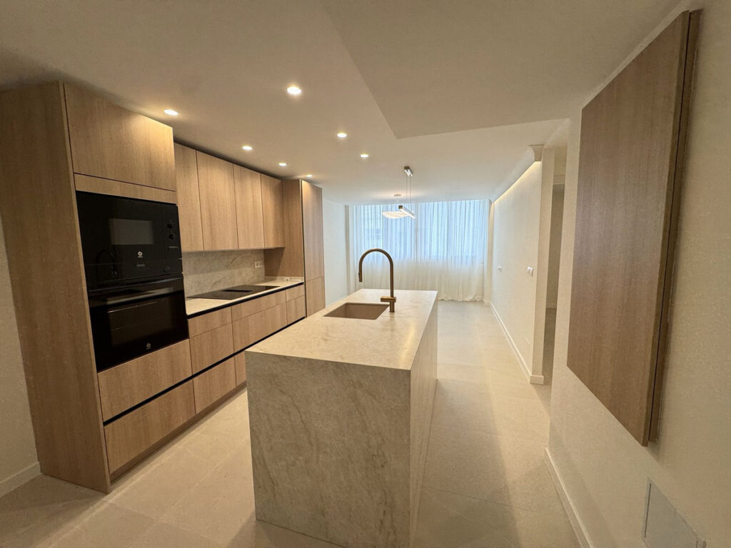 Middle Floor Apartment Soho