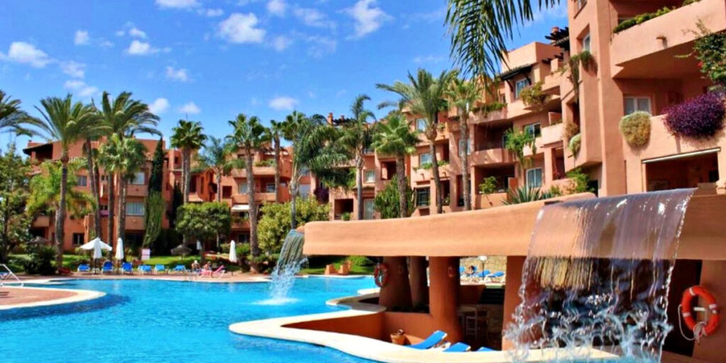 Middle Floor Apartment The Golden Mile