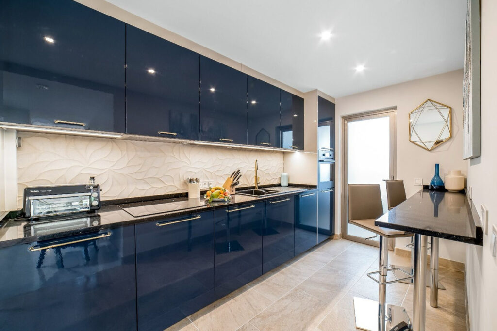 Middle Floor Apartment Puerto Banús