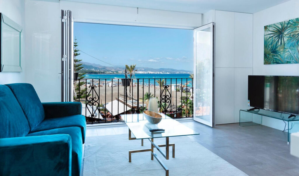 Middle Floor Apartment The Golden Mile