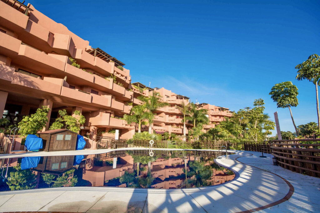Middle Floor Apartment Estepona