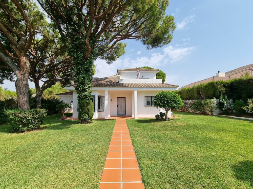 Detached Villa Calahonda