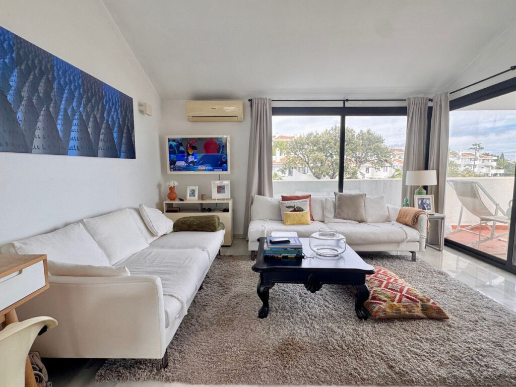 Top Floor Apartment Calahonda