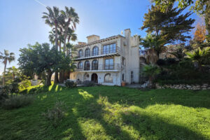 Detached Villa Torrenueva