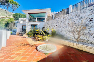 Detached Villa Valtocado