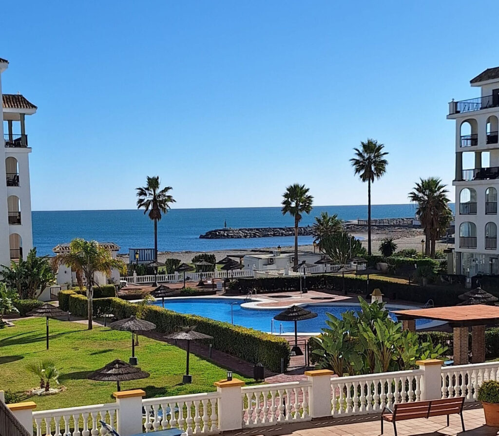 Middle Floor Apartment La Duquesa