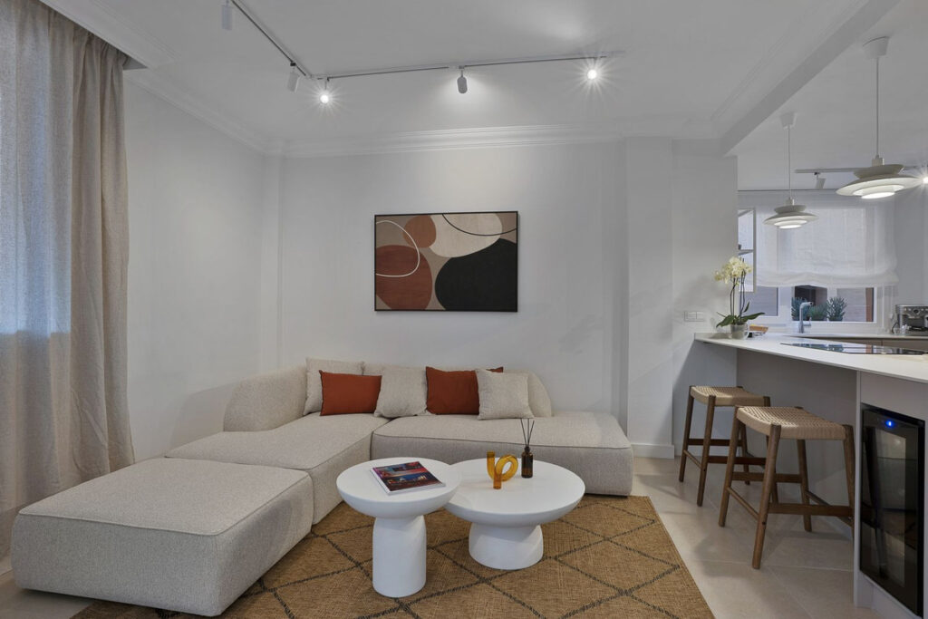 Middle Floor Apartment El Paraiso