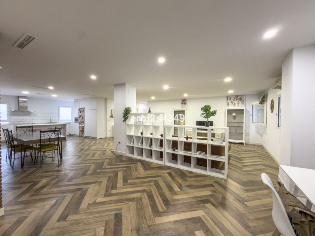 Middle Floor Apartment Málaga Centro