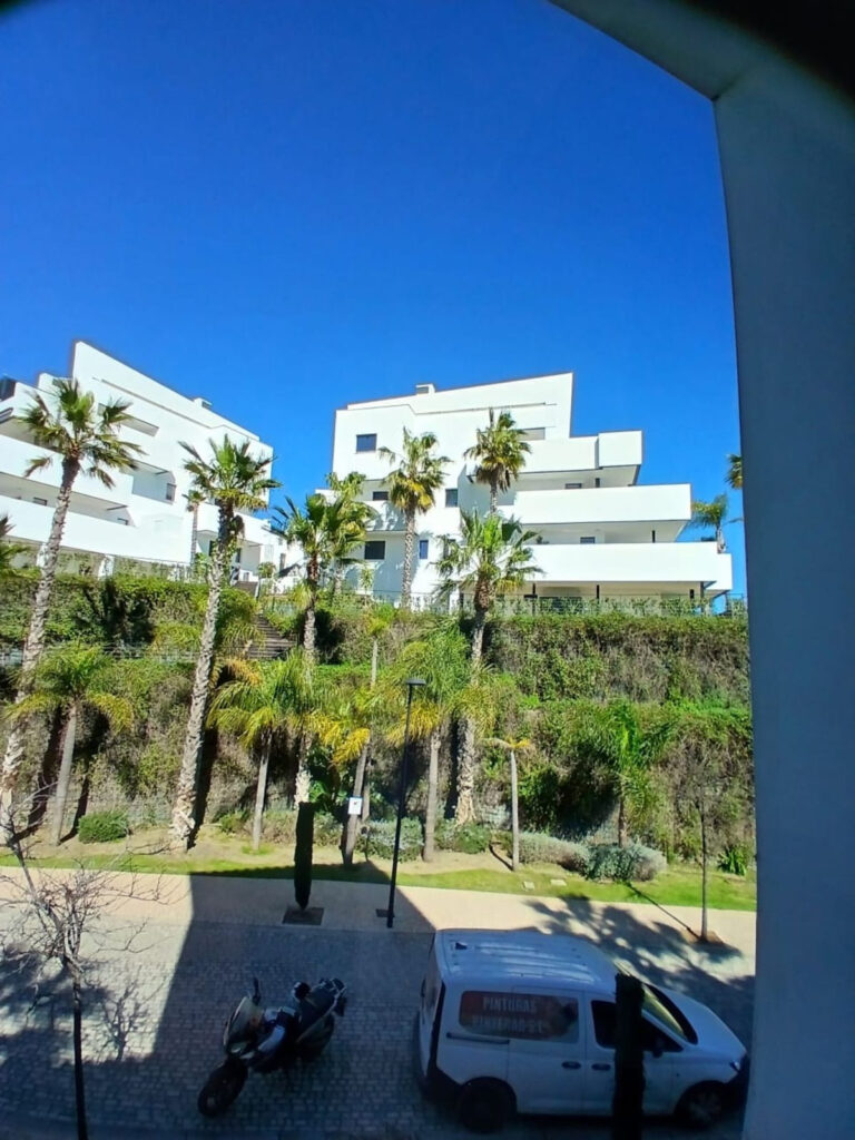 Middle Floor Apartment Estepona