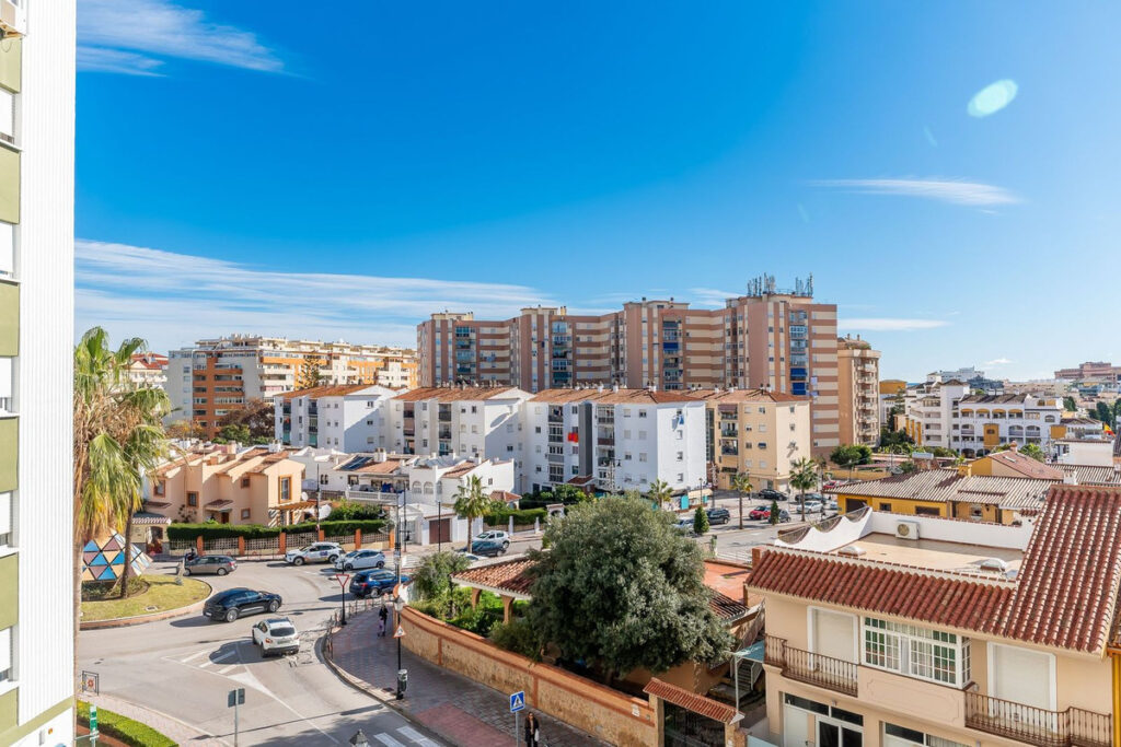 Middle Floor Apartment Fuengirola