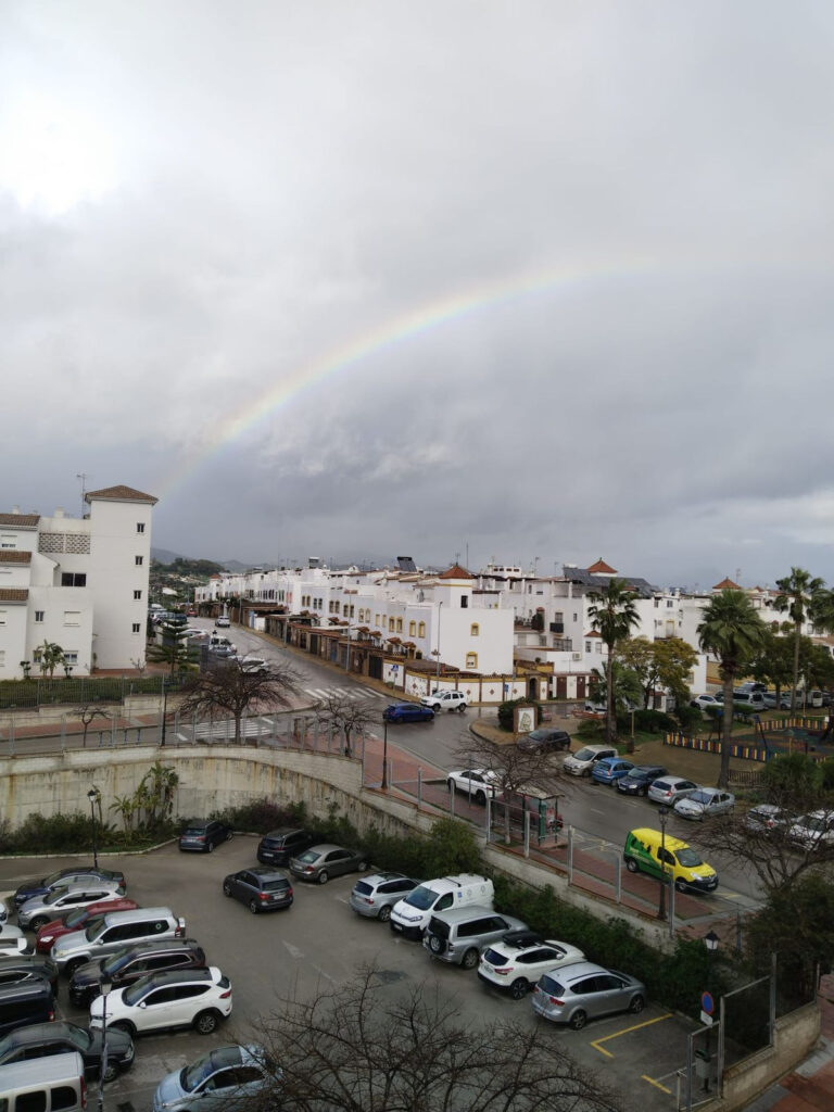 Middle Floor Apartment Estepona