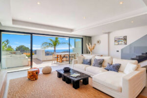 Top Floor Apartment Estepona