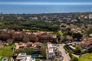 Semi-Detached House Artola