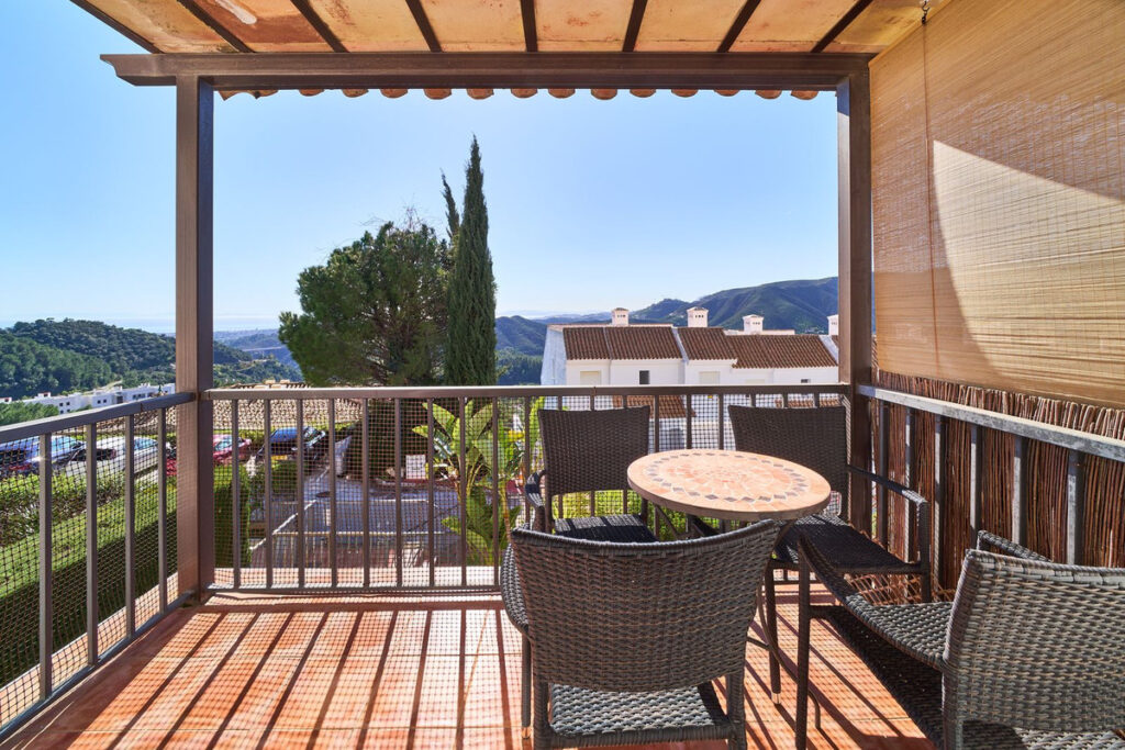 Middle Floor Apartment Istán