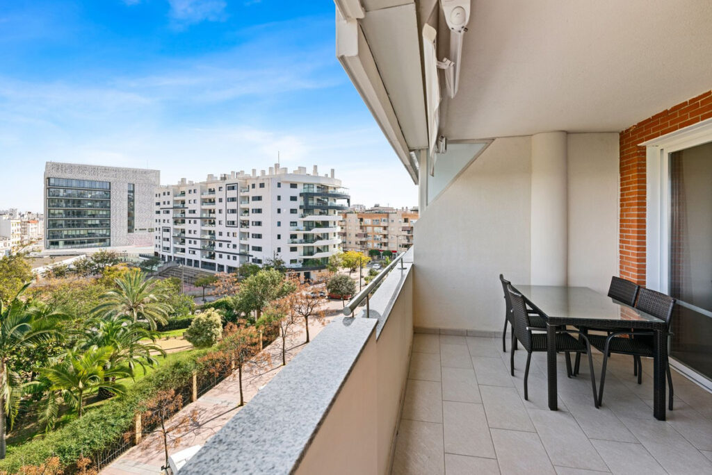 Middle Floor Apartment Estepona