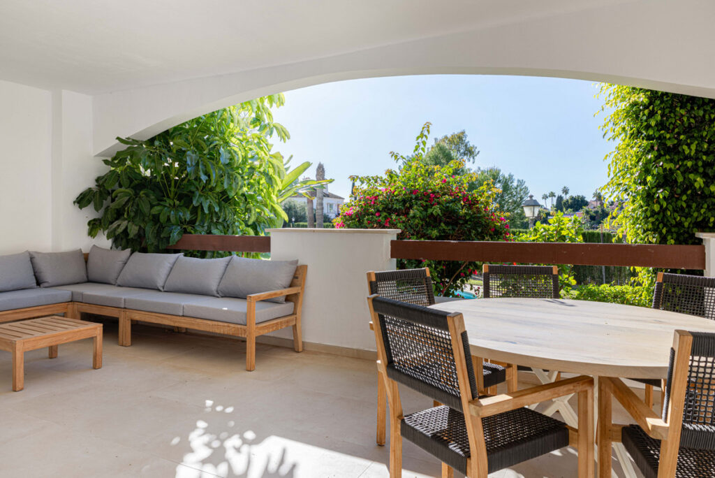 Middle Floor Apartment Nueva Andalucía