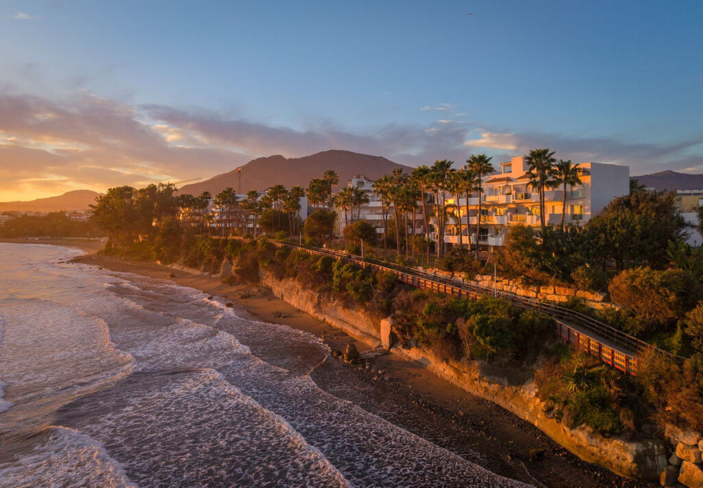 Middle Floor Apartment Estepona