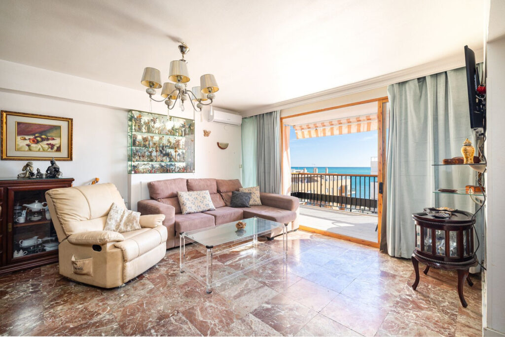 Middle Floor Apartment Fuengirola