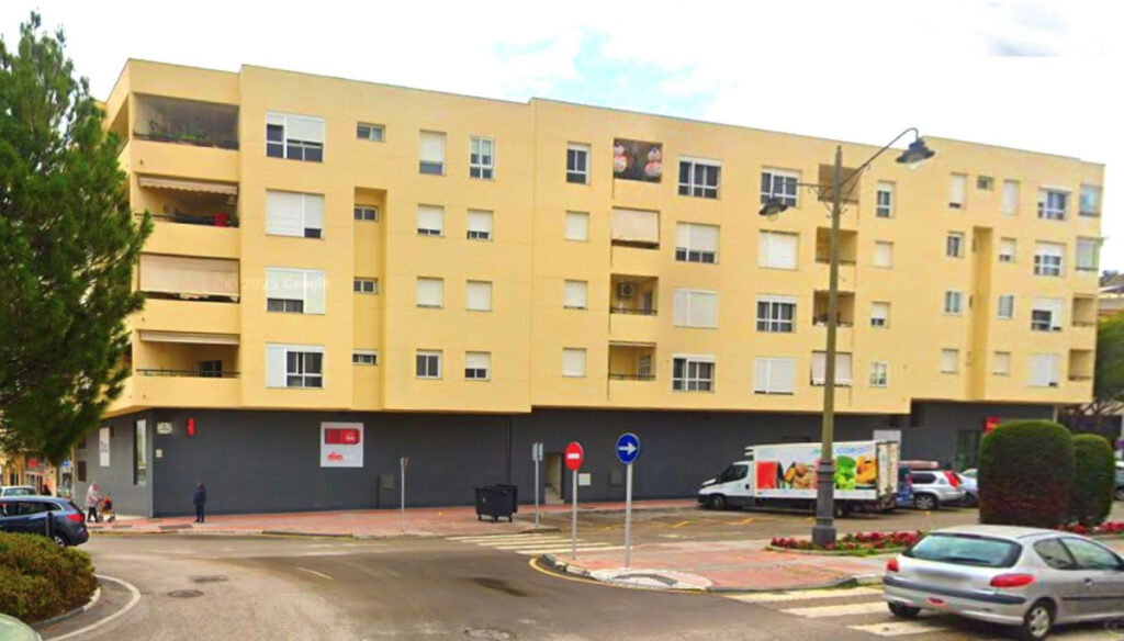 Middle Floor Apartment Estepona