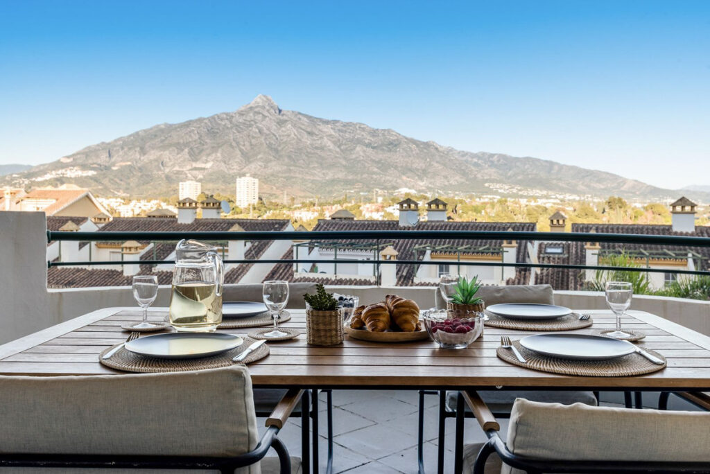 Middle Floor Apartment Nueva Andalucía