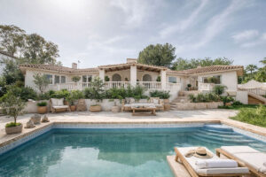 Detached Villa Los Almendros