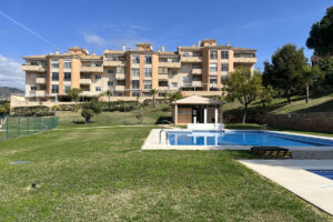 Middle Floor Apartment Parque Clavero