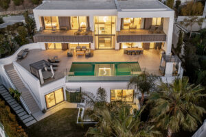 Detached Villa El Paraiso